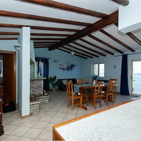 Attico Vista Mare Apartment Casa Cangemi